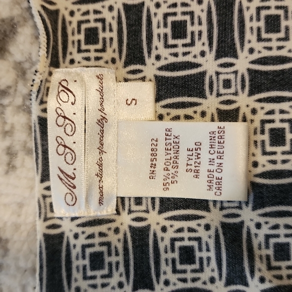 *5 items under $10 for $20* Max studio dress - Picture 5 of 5